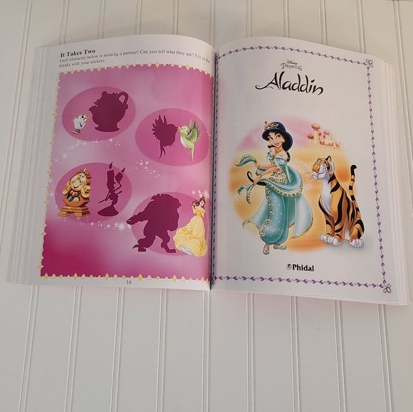 Disney Princess Reusable Sticker Activity Book Treasury - 6 books in 1 by Phidal - Picture 11 of 16